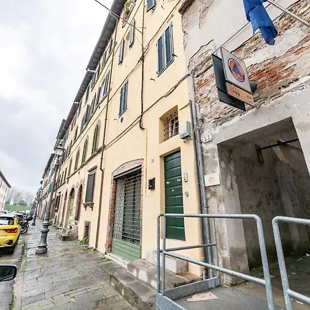 Modern In The Heart Of Lucca!
